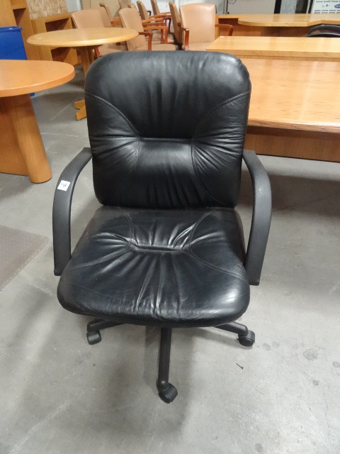 lot 338 image: Office Chair On Wheels