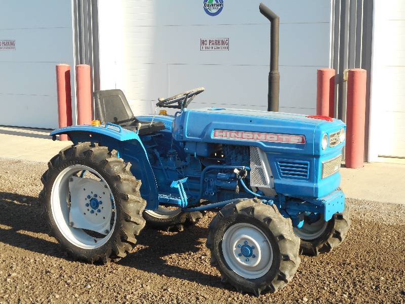 lot 2 image: Hinomoto AWD Tractor, 2-Cylinder Di...