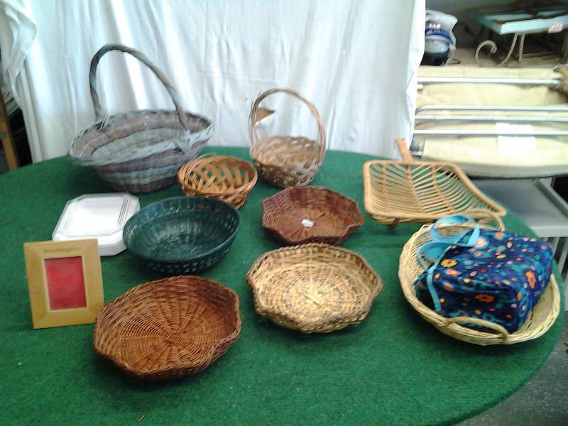 Lot Of Wicker Baskets, Lunch Box, More