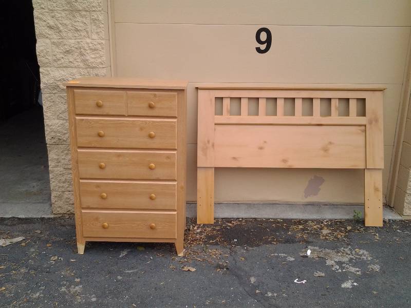 5-Drawer Chest & Full Size Headboard