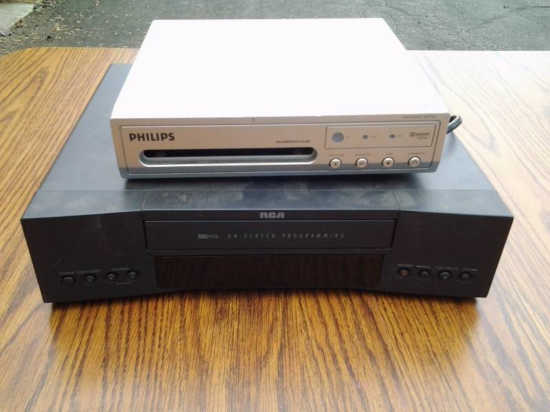 Philips DVD Player, RCA VHS
