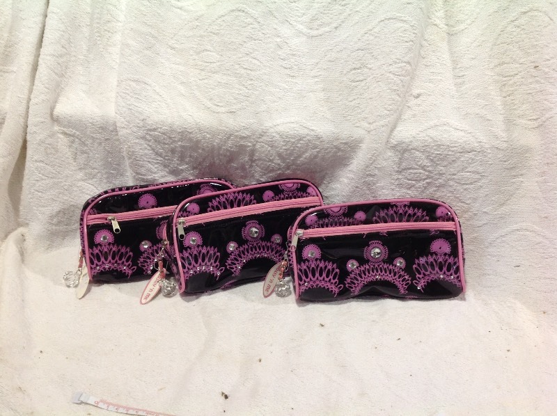 Molly & Me Clutches