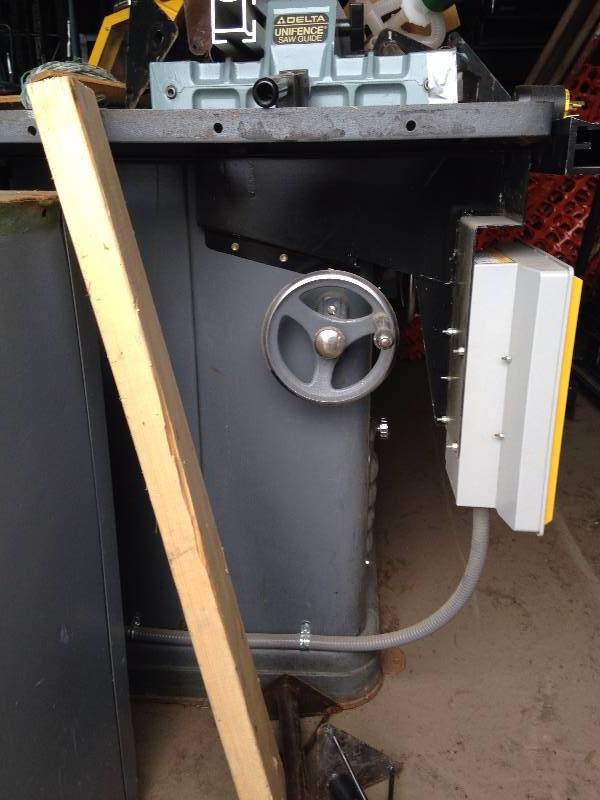 10 Delta table saw and table