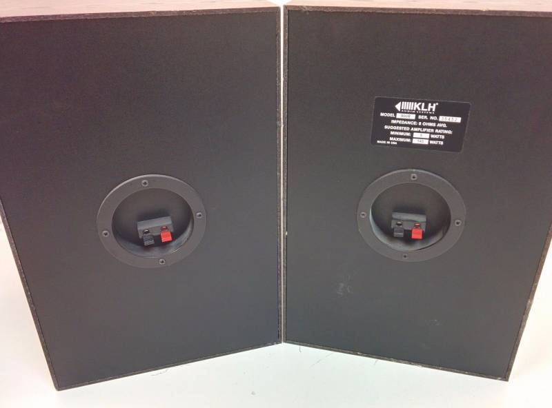 lot 14 image: Lot of Two KLH 900B Speakers