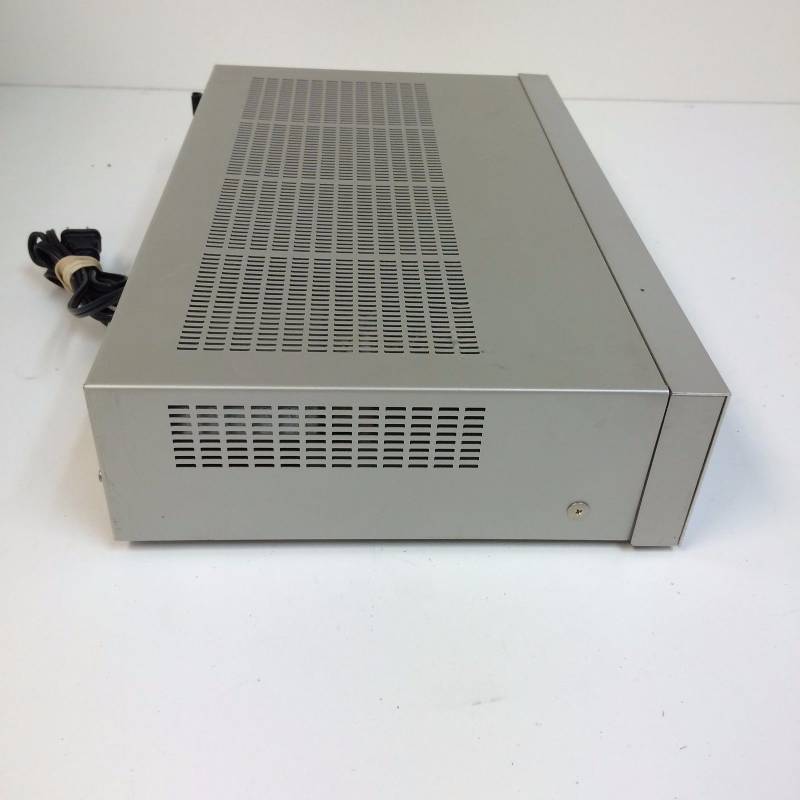 lot 20 image: Vintage Technics SA-410 FMAM Stereo Receiver
