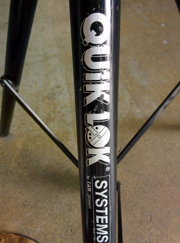 lot 29 image: Quik Lok Heavy Duty Speaker Stand By Tam Recanati