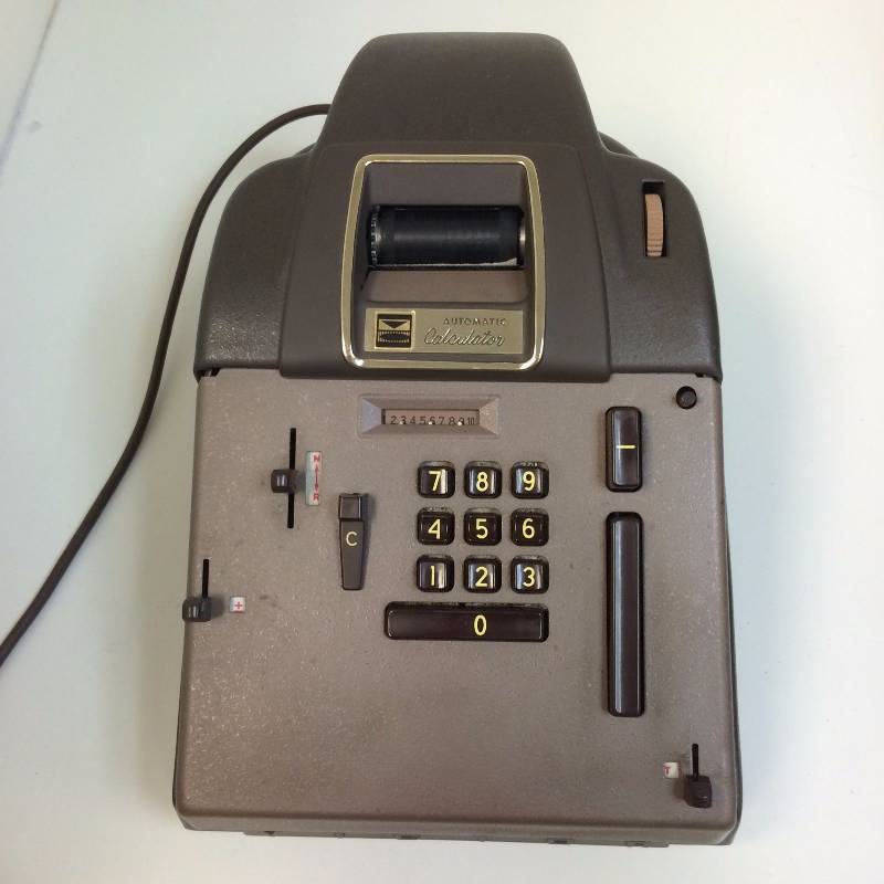 lot 27 image: Vintage 1960s Victor Automatic Calculator Model 72 85 54