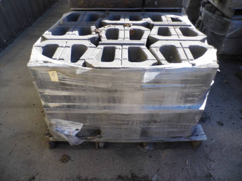 Retaining Wall & Cap - Small