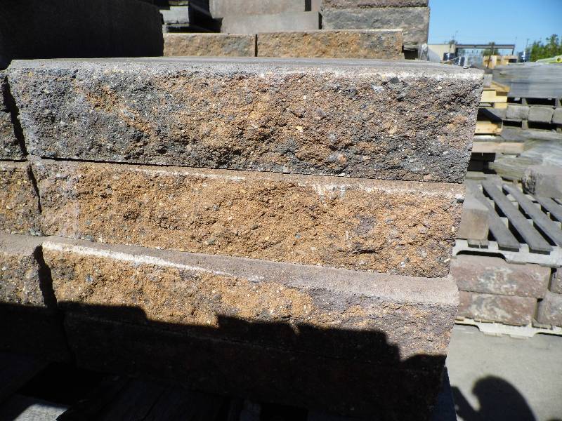 Retaining Wall with caps
