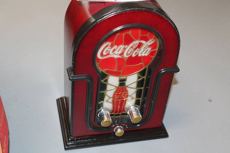lot 370 image: Coca-Cola Stained Glass Look Radio 6 x 9 x 13.