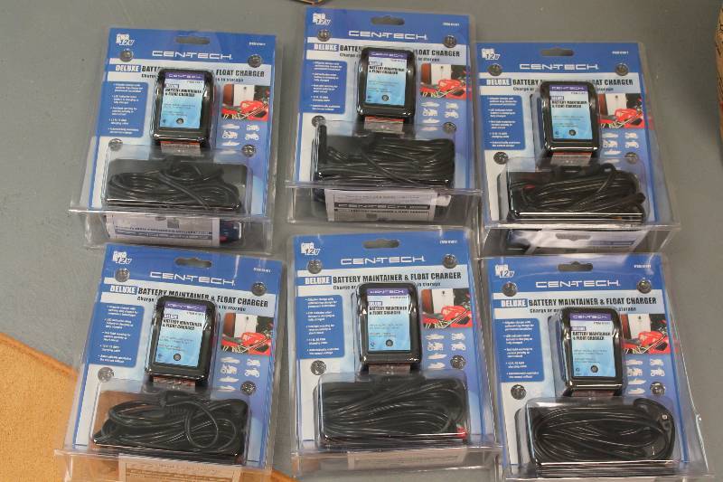 lot 372 image: Lot of (6) Cen-Tech Battery Maintainer & Float Charger.