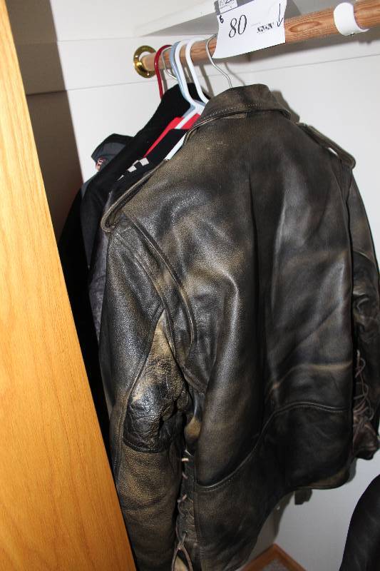 lot 80 image: Lot of (6) Mens Jackets.