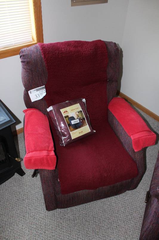 lot 33 image: Recliner Chair wCloth Upholstery Includes Cover 34 x 34 x 38.