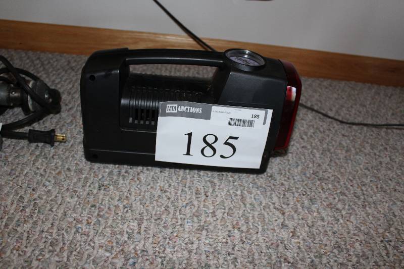 lot 185 image: Campbell Hausfeld Air Pump wGauge.