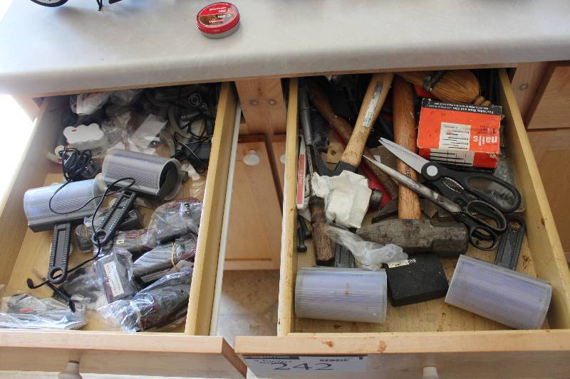 lot 242 image: Contents of Drawer Including Scissors And More.