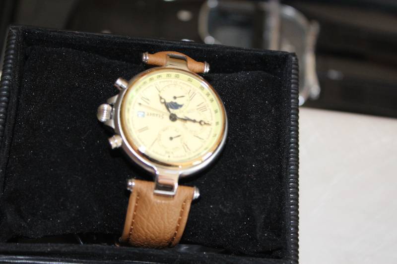lot 215 image: Stauer Watch wCase.