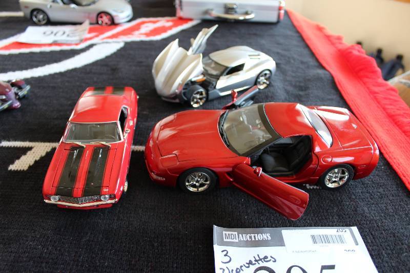 lot 205 image: Lot of (3) Collectible Toy Cars Including Corvettes (2) Camaro.