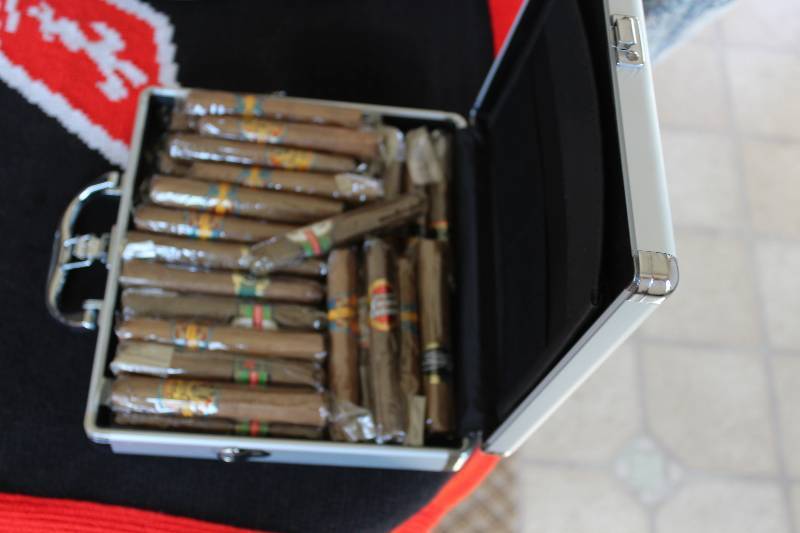 lot 228 image: Box Lot of Cigars.