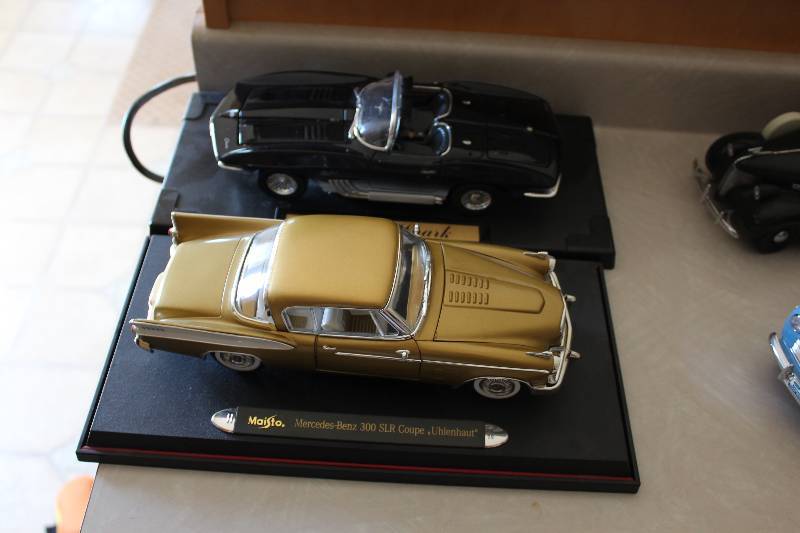 lot 191 image: Lot of (2) Maisto Collectible Toy Cars Including Mercedes Benz Mako Shark.