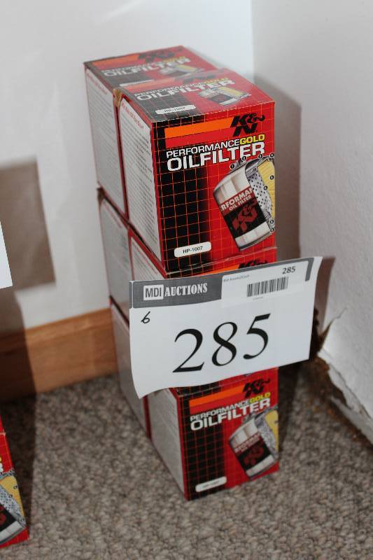 lot 285 image: Lot of (6) K & N Performance Gold Oil Filters.
