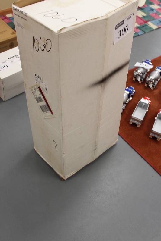 lot 300 image: Shark Pursuit Upright Vacuum Model UV209W Bagless.