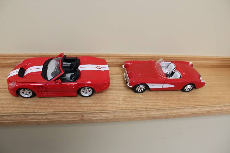 lot 402 image: Lot of (2) Collectible Toy Cars Including Durago Shelby Series 1.