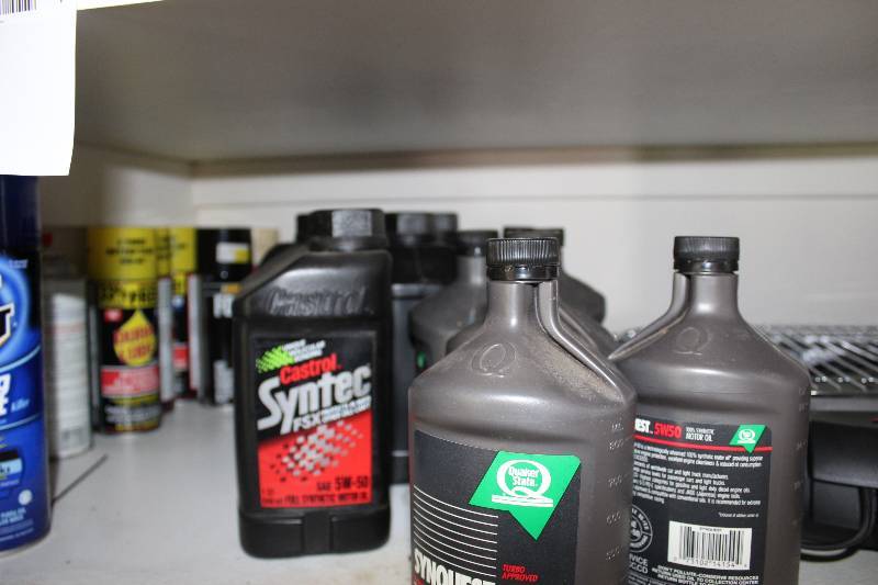 lot 502 image: Lot of (12) Qt. Castrol Syntec Oil 5W50.