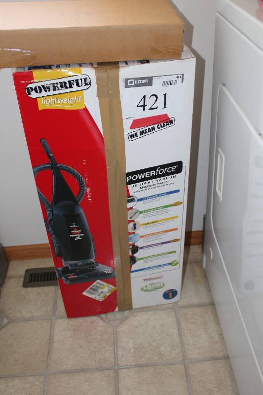 lot 421 image: Bissel Powerforce Upright Vacuum Lightweight.