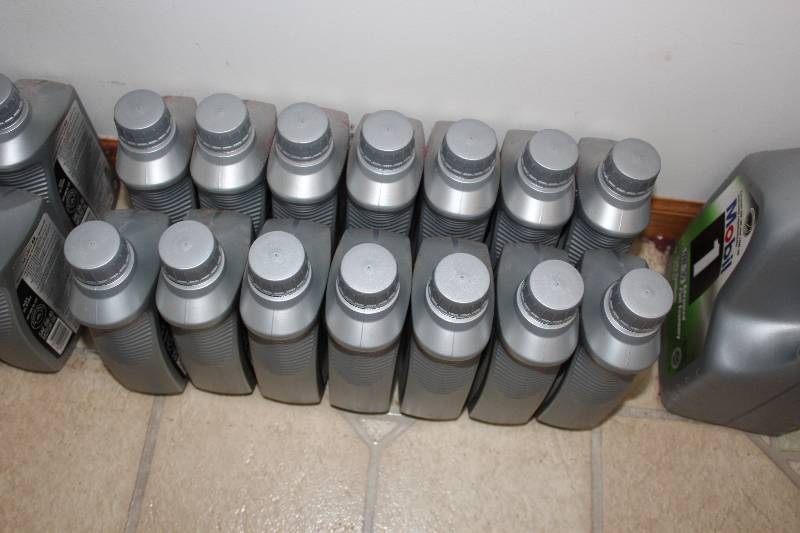 lot 419 image: Lot of (14) Mobil 1 0W-40 Fully Synthetic Oil Quarts.