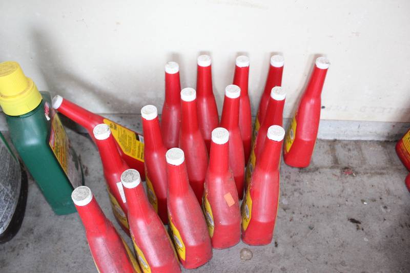lot 447 image: Lot of (16) Heet Iso-Heet Fuel System Dryer & Anti-Freeze.
