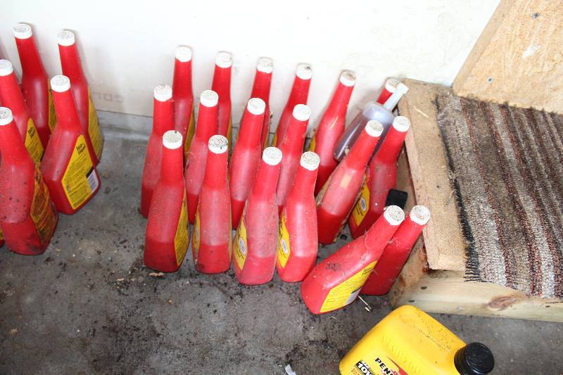 lot 445 image: Lot of (18) Heet Iso-Heet Fuel System Dryer & Anti-Freeze.