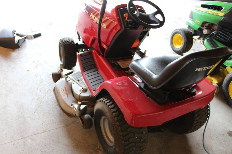 Honda Hydrostatic 4120 Riding Lawn Mower 20HP V-Twin Engine; GXV620. | Gene A. Ellingsen Final ... Honda Hydrostatic 4120 Riding Lawn Mower 20HP V-Twin Engine; GXV620. | Gene A. Ellingsen Final ...
