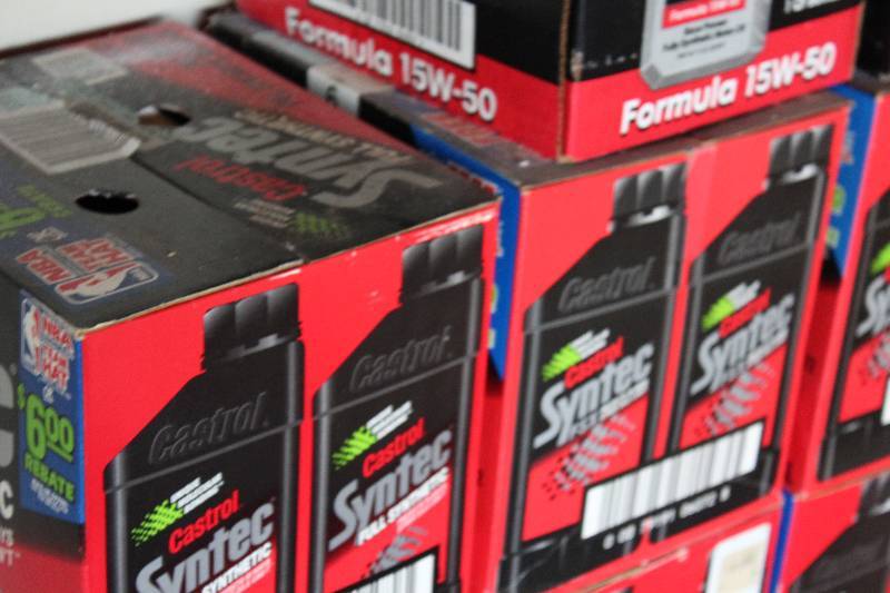 lot 429 image: Box Lot of (2) Castrol Syntec FSX Full Synthetic Oil 6 Pack 5W-50.