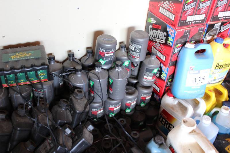 lot 442 image: Lot of (10) Bottles of Synquest Motor Oil 5W50.