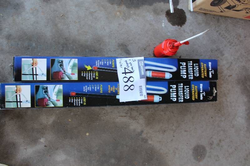 lot 488 image: Lot of (3) Including Gas Tank Pumps (2) Oiler.