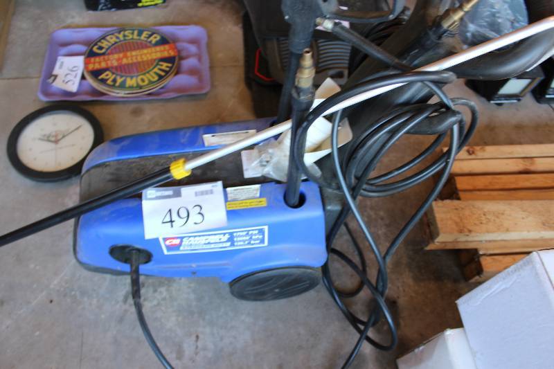 lot 493 image: Campbell Hausfield 1750 PSI Pressure Washer.