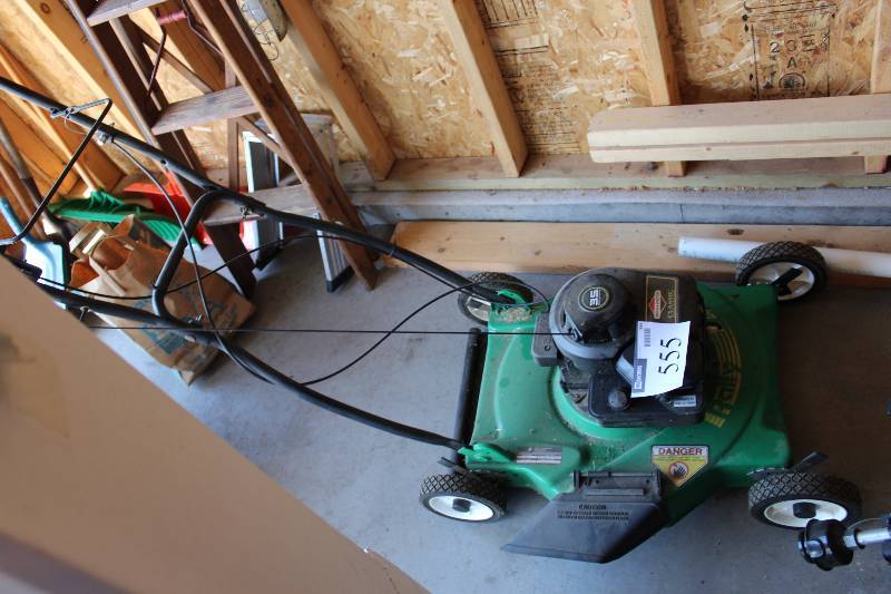 lot 555 image: Rally 3.5HP Lawn Mower Briggs & Stratton.