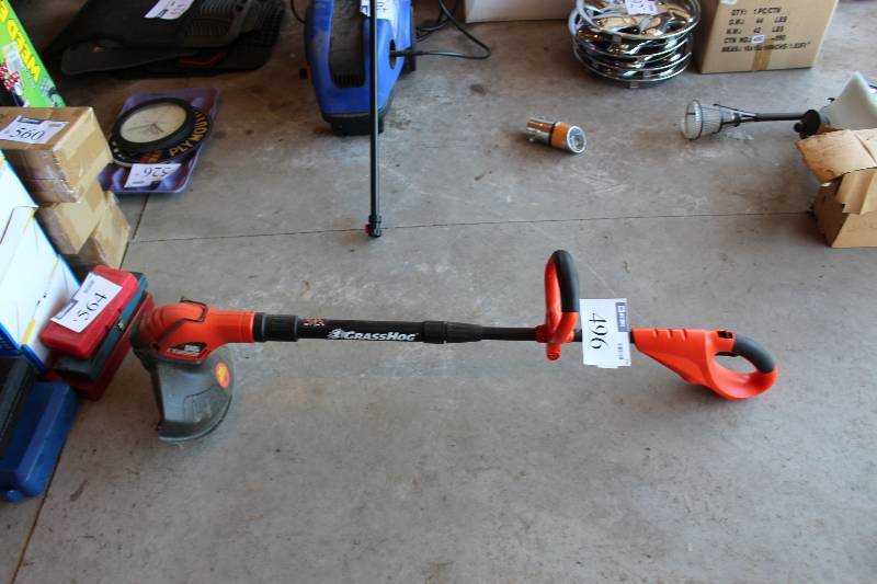 lot 496 image: Grass Hog Weed Whipper.