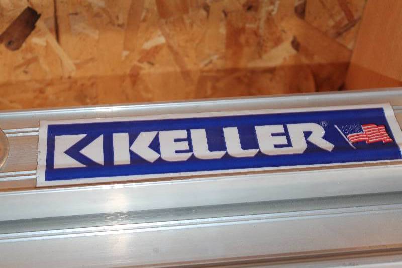 lot 578 image: Keller Type III, Model 3120,  Alum. 20  foot Extension Ladder, 12  Feet Long not extended.