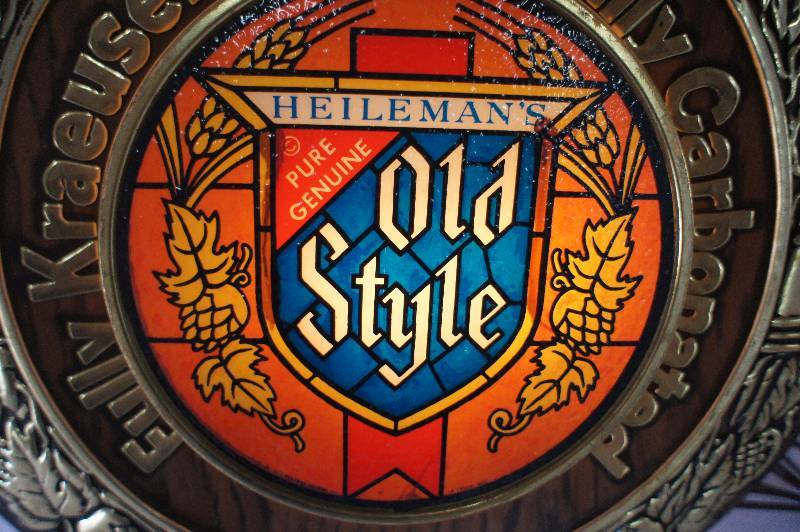 Old Style Round Lighted Sign