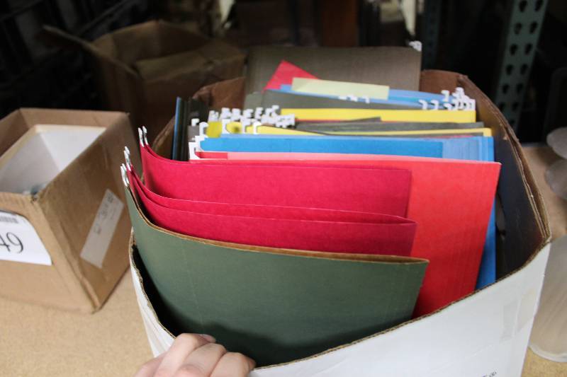 lot 148 image: Box Of Organizational Folders wHook Tabs For Storing.