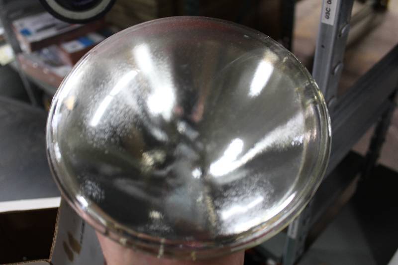 lot 106 image: Box Lot of (4) Sylvania Par 56 Light Bulb.