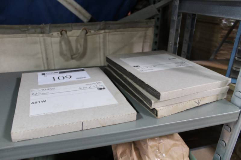 lot 109 image: Lot of (4) 3M 9 x 11 220 Grade Cloth Sheets 481W app. 25 ct perUnit.