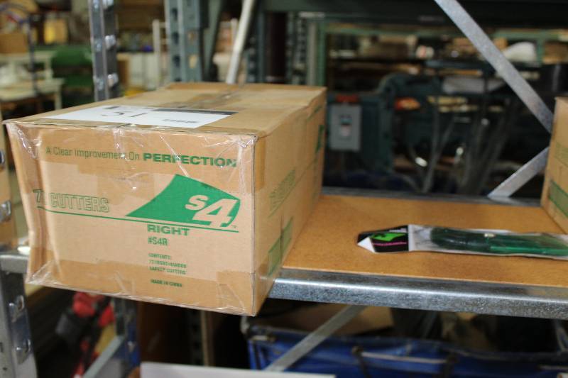 lot 51 image: Box Lot of s4 Right-Handed Box Cutters wSafety Guard app. 72 perBox.