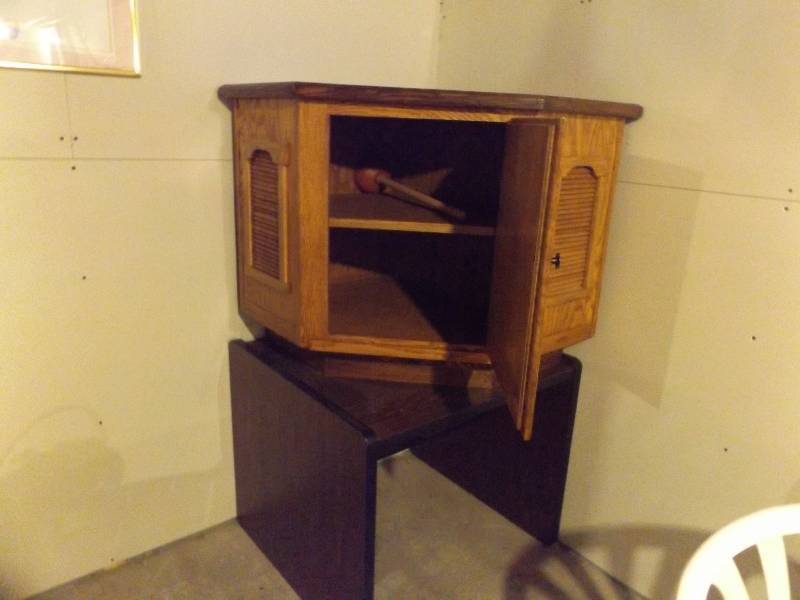 Table and Corner Table