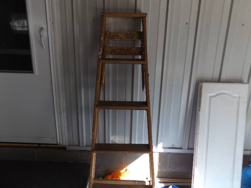 Step Ladder