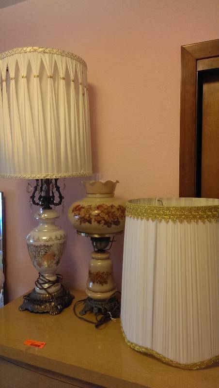 Two lamps and extra shade