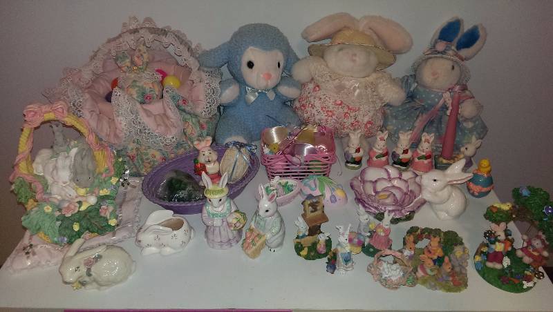 Large variety of Easter decorations