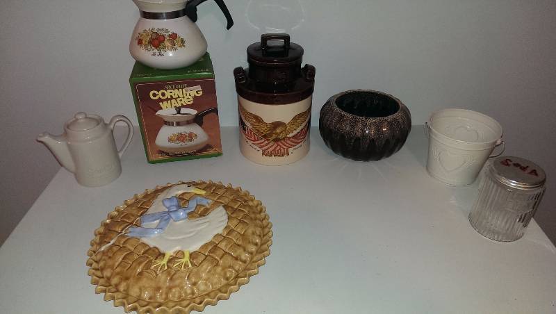 Brown glazed USA planter, The Spirit of 76 USA cookie jar, misc