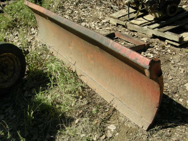 lot 7 image: 7 snow plow blade